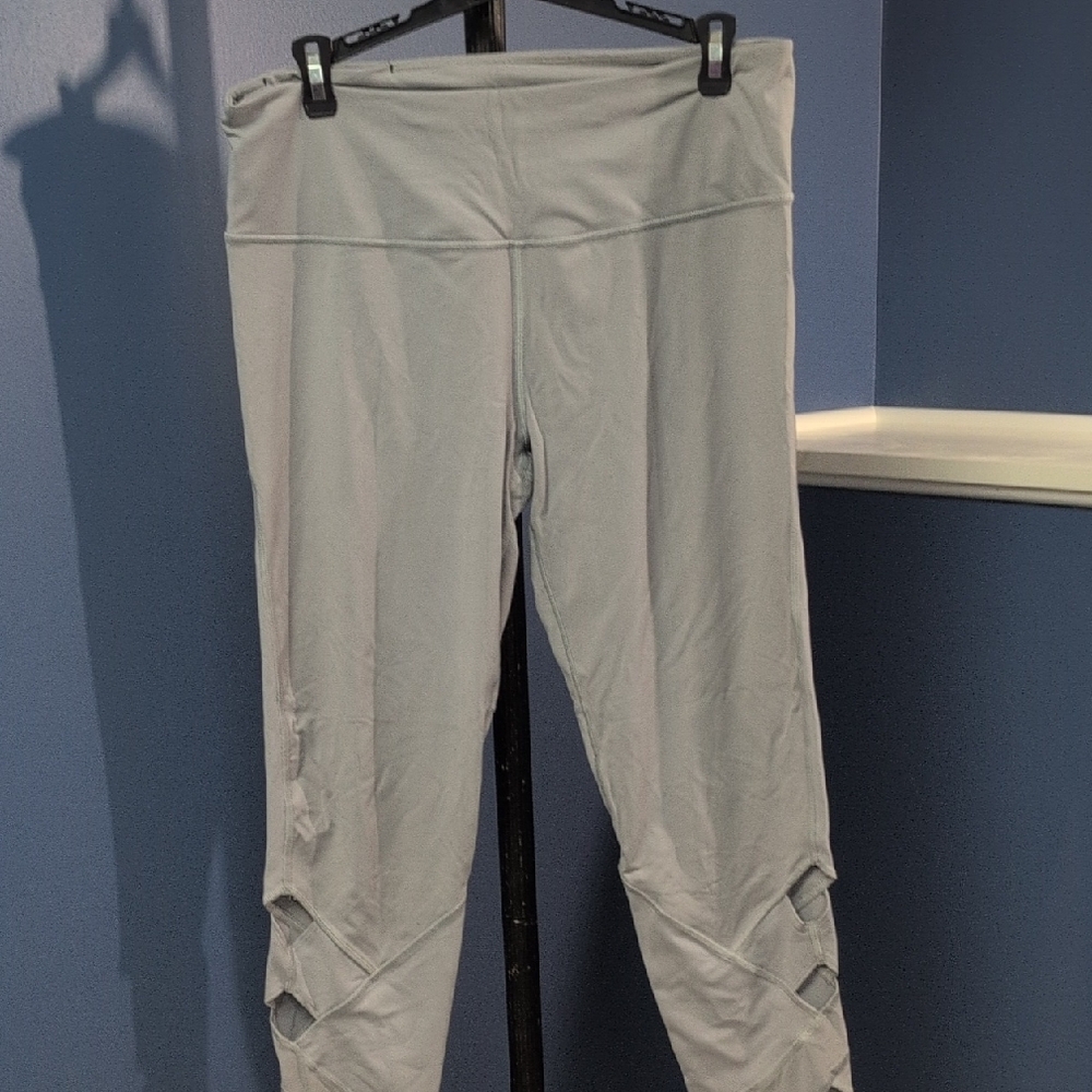 Chic Gray Leggings with Cutout Accents